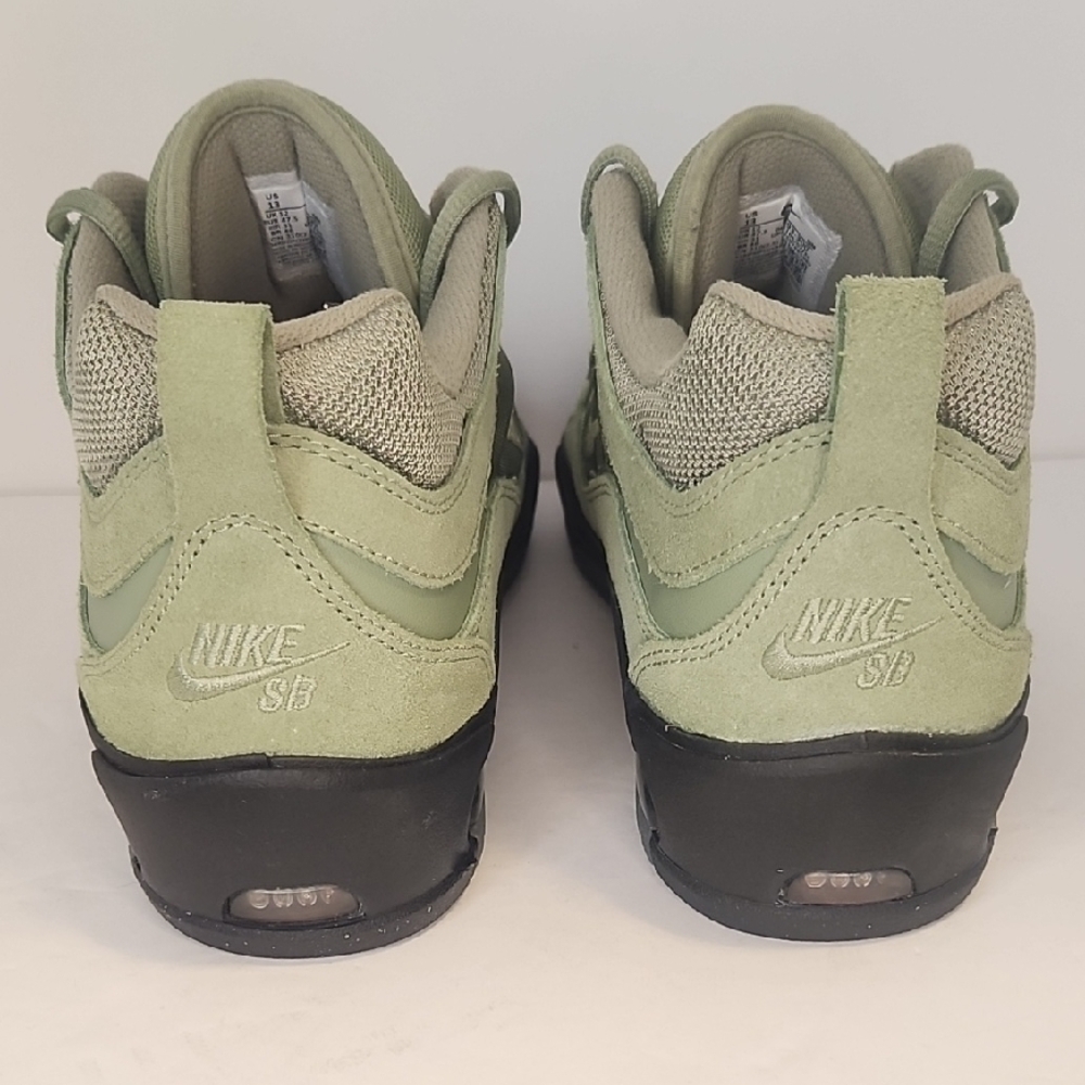 Nike Air Max Ishod Wair SB Sneakers - Picture 4 of 11